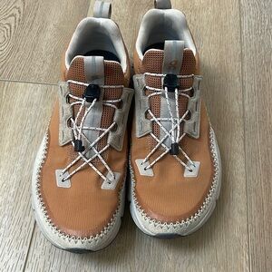 Cute Cloud Away Excellent Condition